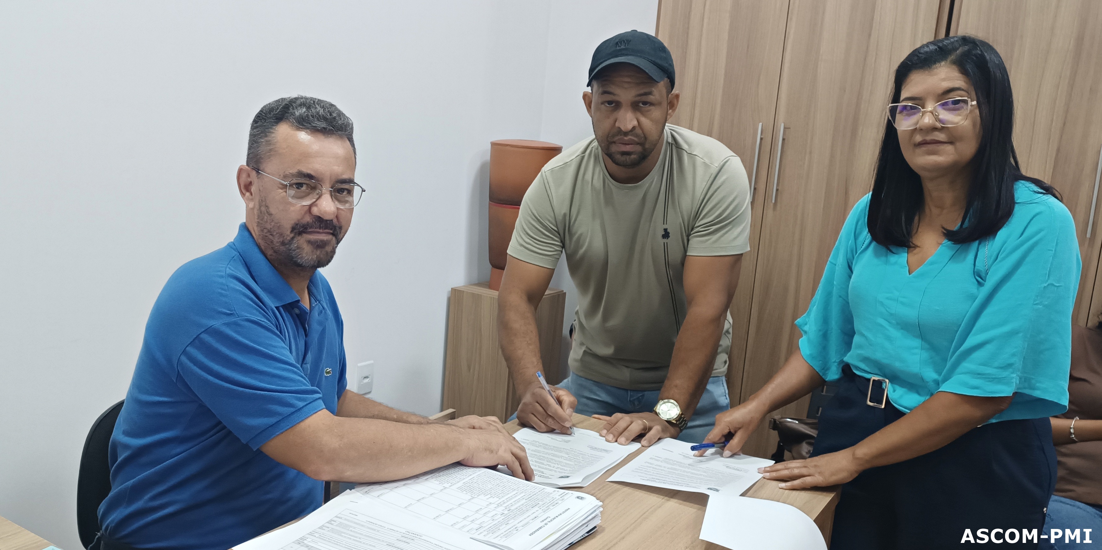 Prefeitura de Itamarandiba assina ordem de serviço para construção do Centro de Imagem da FHAP